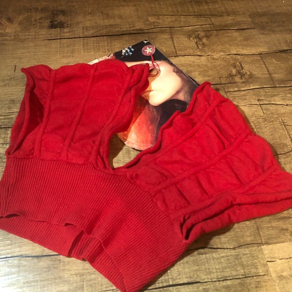 Moth Cropped 90% Wool - Picture 9 of 9